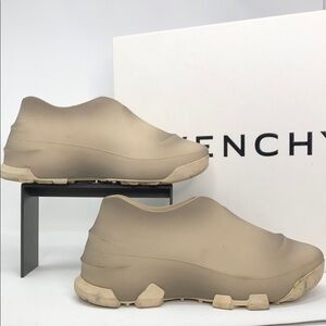 Givenchy Show Low Made In Italy Sand Rubber Men’s Shoe - EU 40 (US 7M)